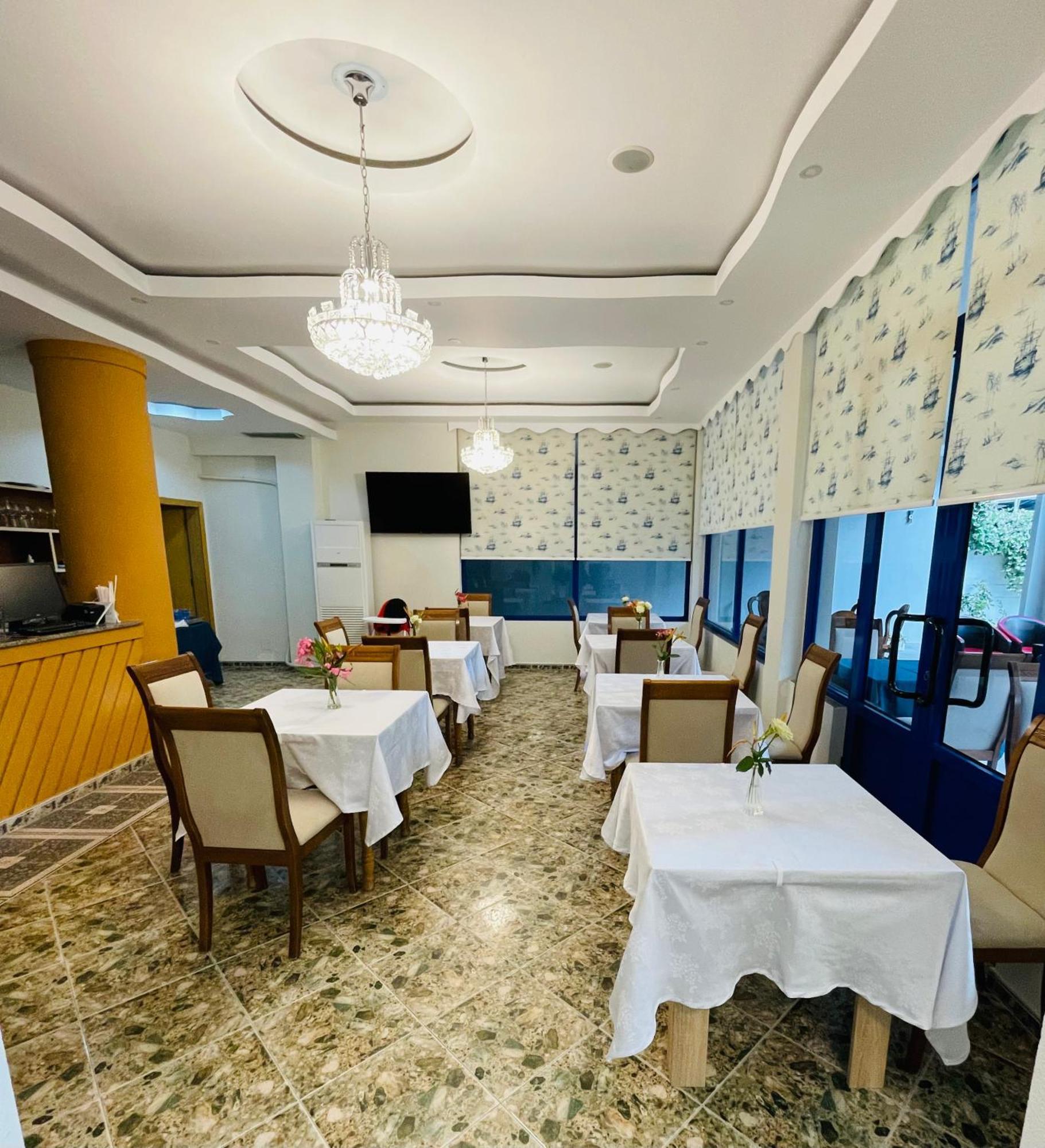 Blue Balcony Hotel ゴーレム エクステリア 写真